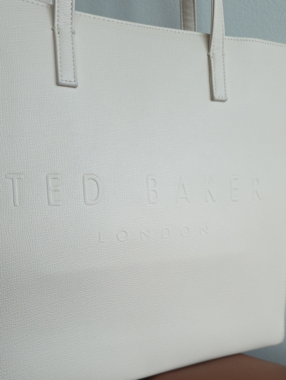 LOW START✨️TED BAKER LONDON The Icon Cream Embossed Logo Tote Bag - Picture 4 of 7